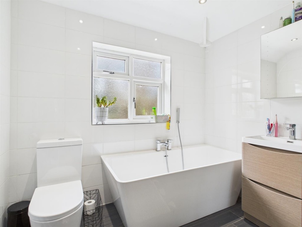 Images for Meriden Avenue, Stourbridge