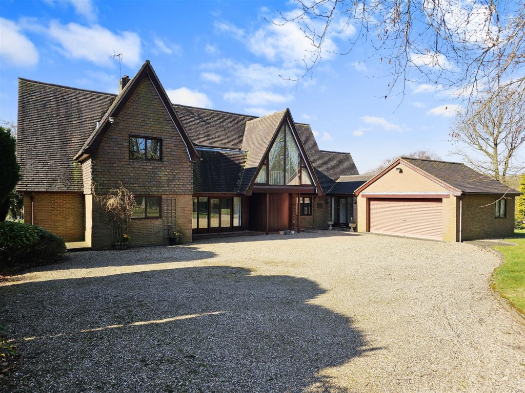 Images for Woodfield Lane, Romsley, Halesowen