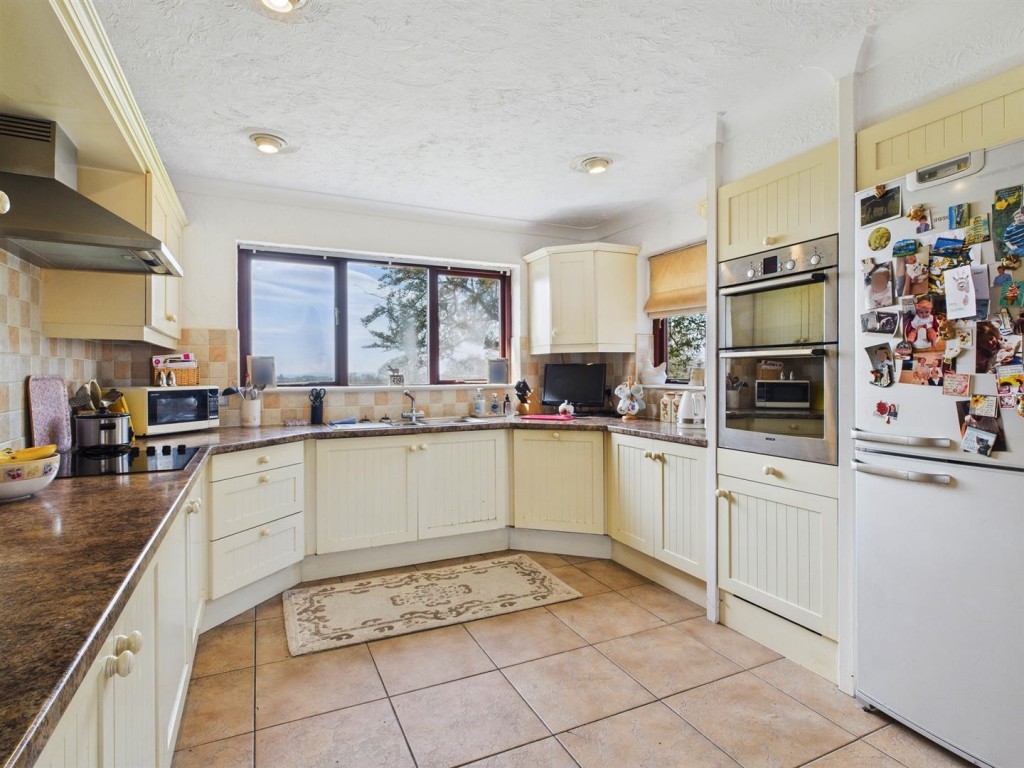 Images for Woodfield Lane, Romsley, Halesowen