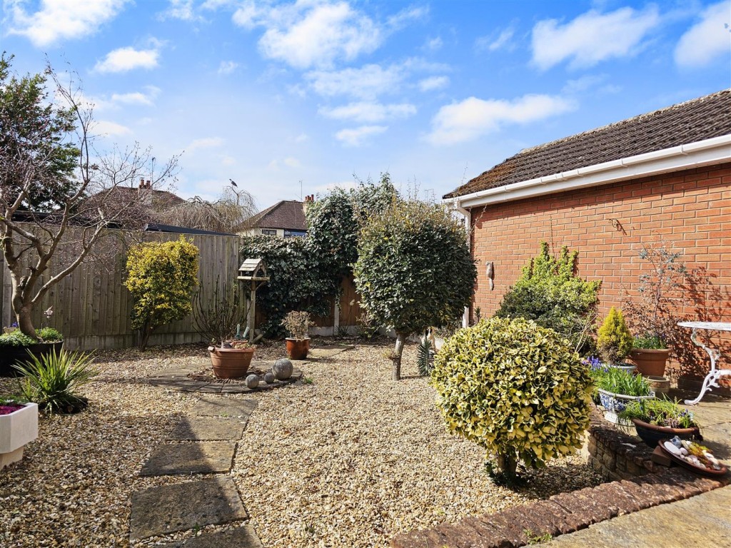 Images for Highlow Avenue, Kidderminster