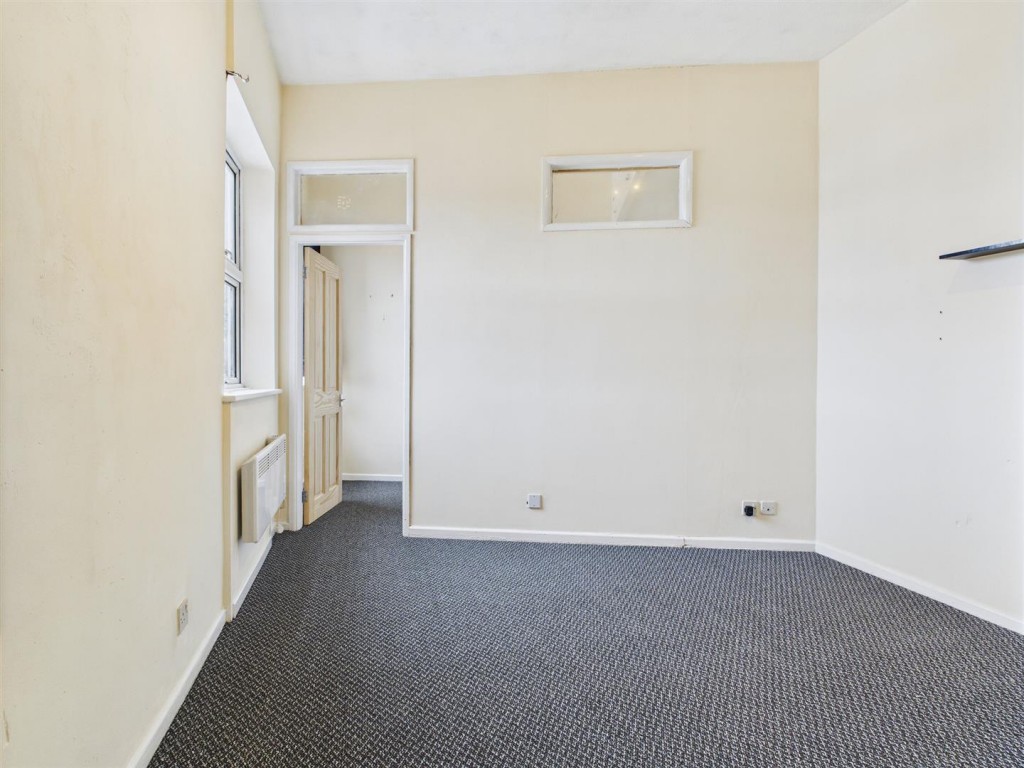 Images for Flat 12a, Furlong Court