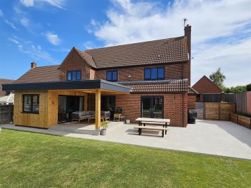 image of Cherrywood House, 5, The Orchard