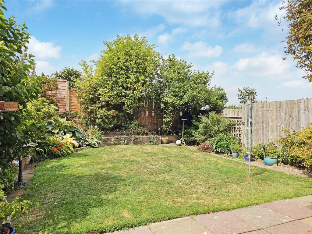 Images for Lincoln Fields, Billingsley