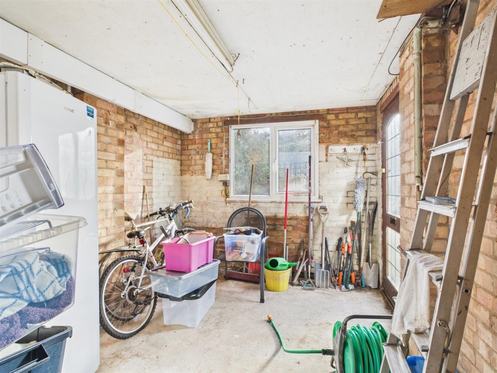 Images for Six Ashes Road, Bobbington, Stourbridge