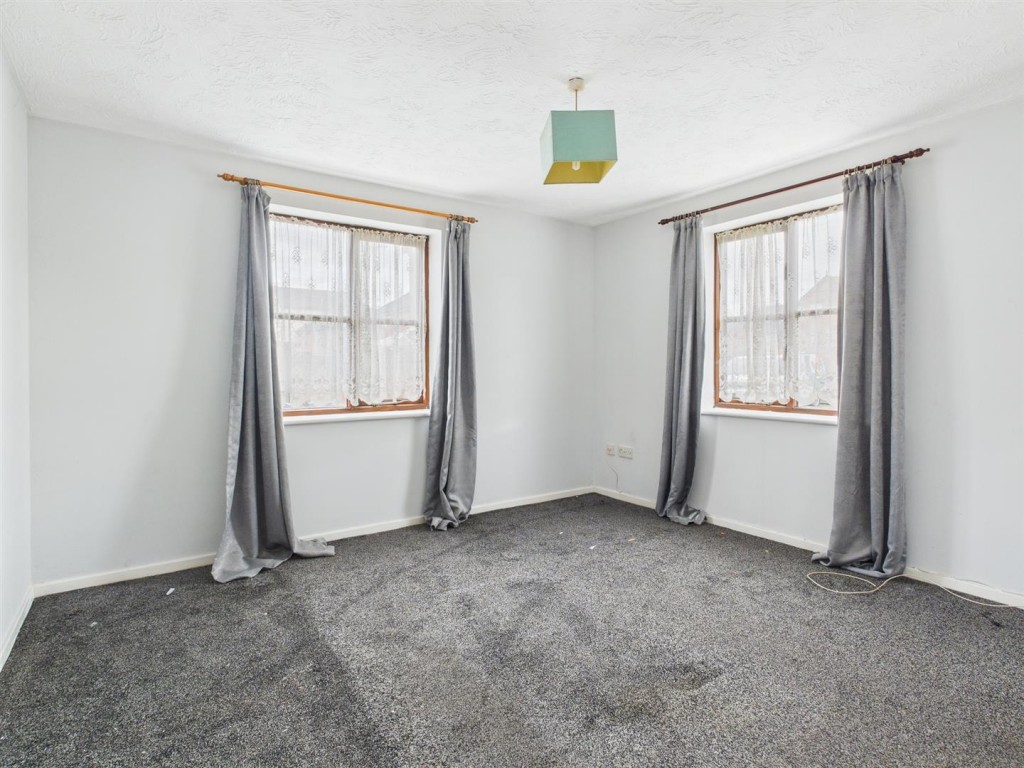 Images for 77 Monins Avenue