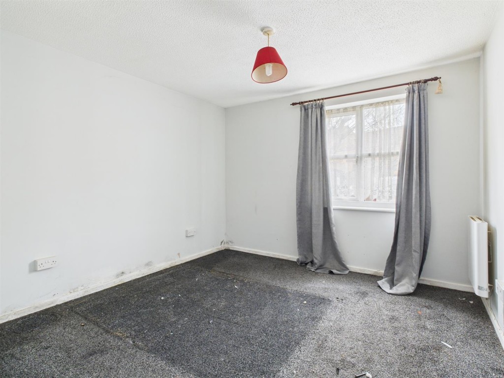 Images for 77 Monins Avenue