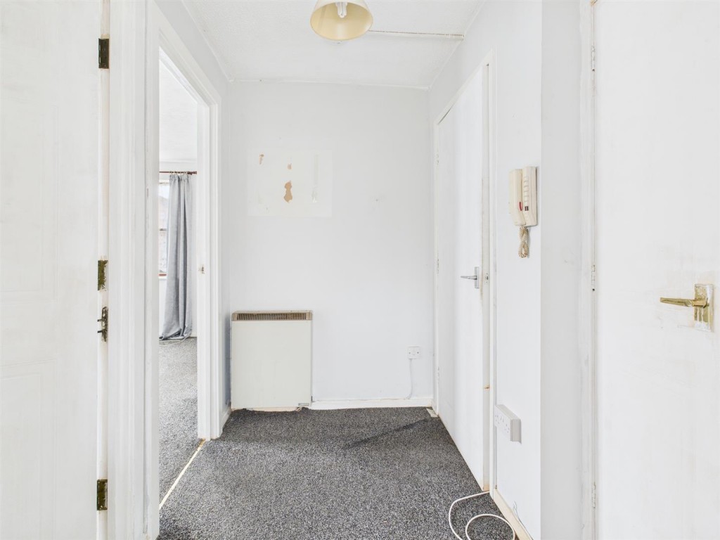 Images for 77 Monins Avenue