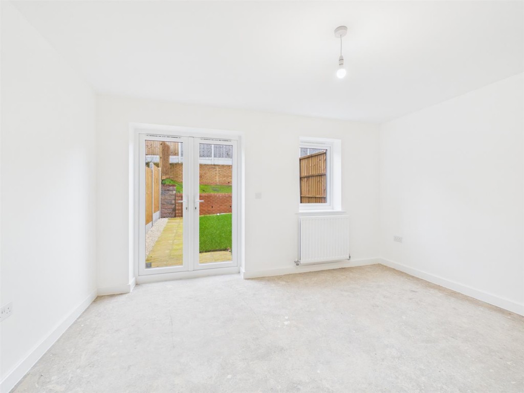 Images for 39, Redcliff Close