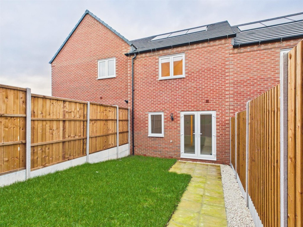 Images for 39, Redcliff Close