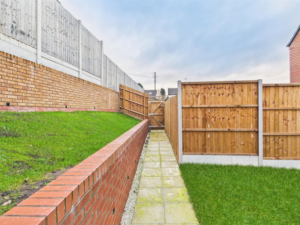Images for 39, Redcliff Close
