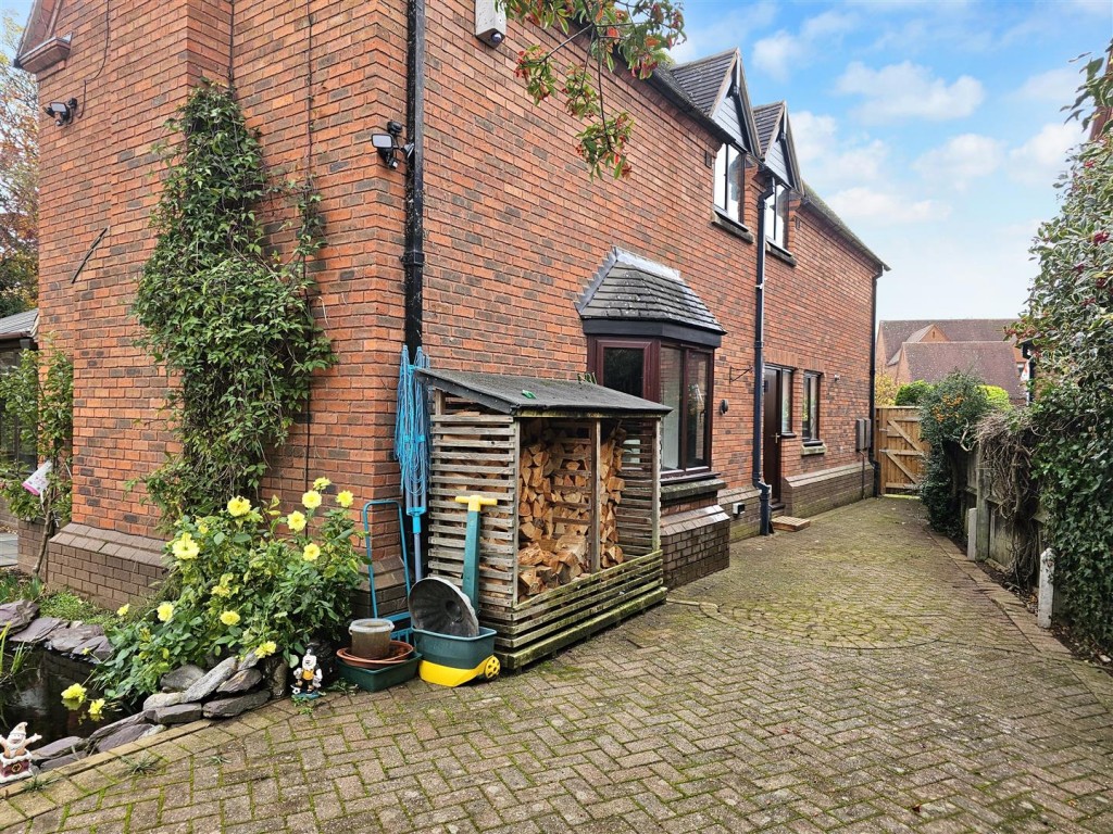 Images for The Close, Enville