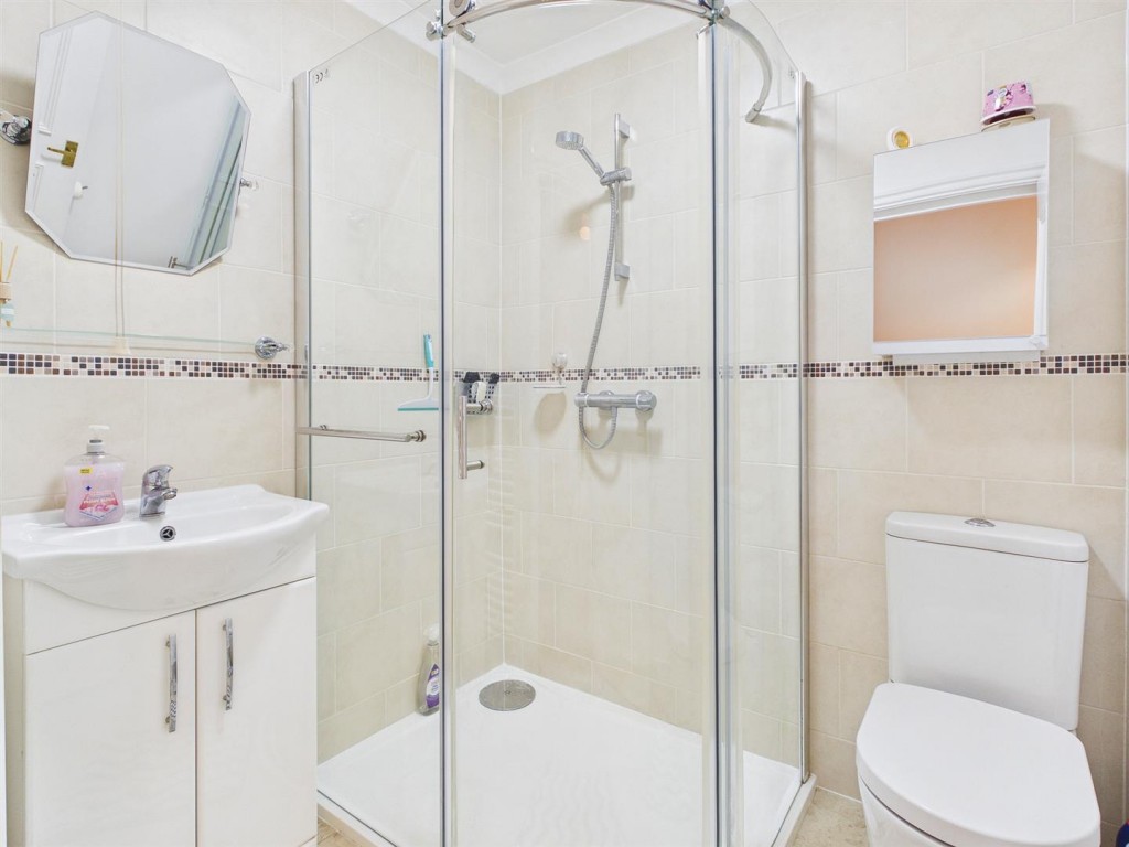 Images for Cedar Close, Stourbridge