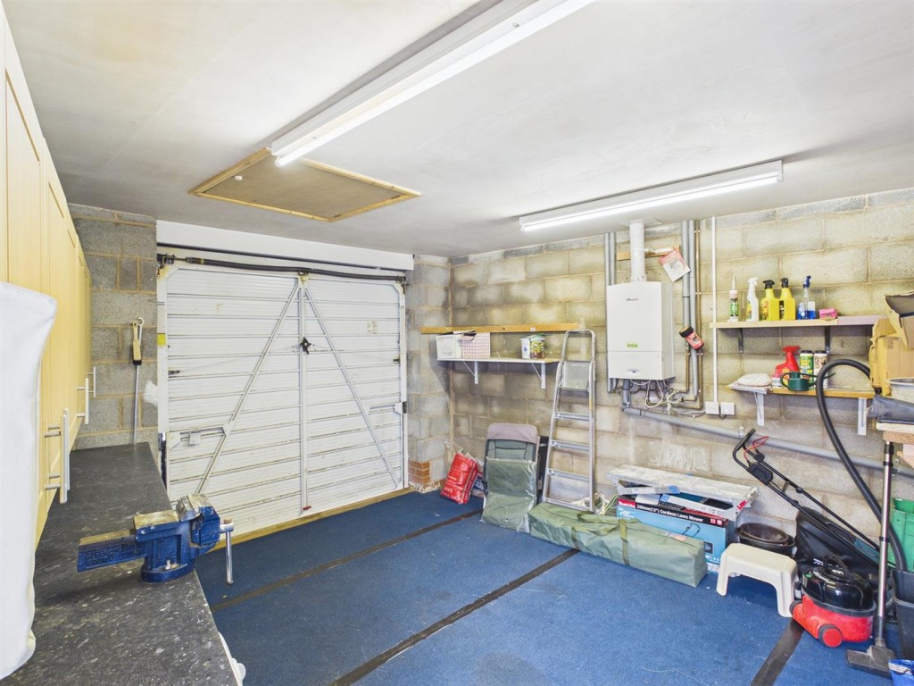 Images for Cedar Close, Stourbridge