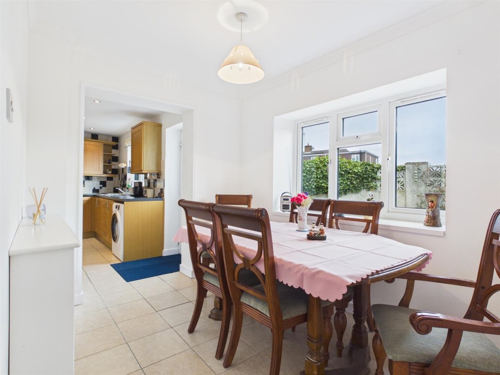 Images for Cedar Close, Stourbridge