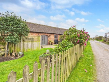 image of The Barn, Manor Farm, High Street