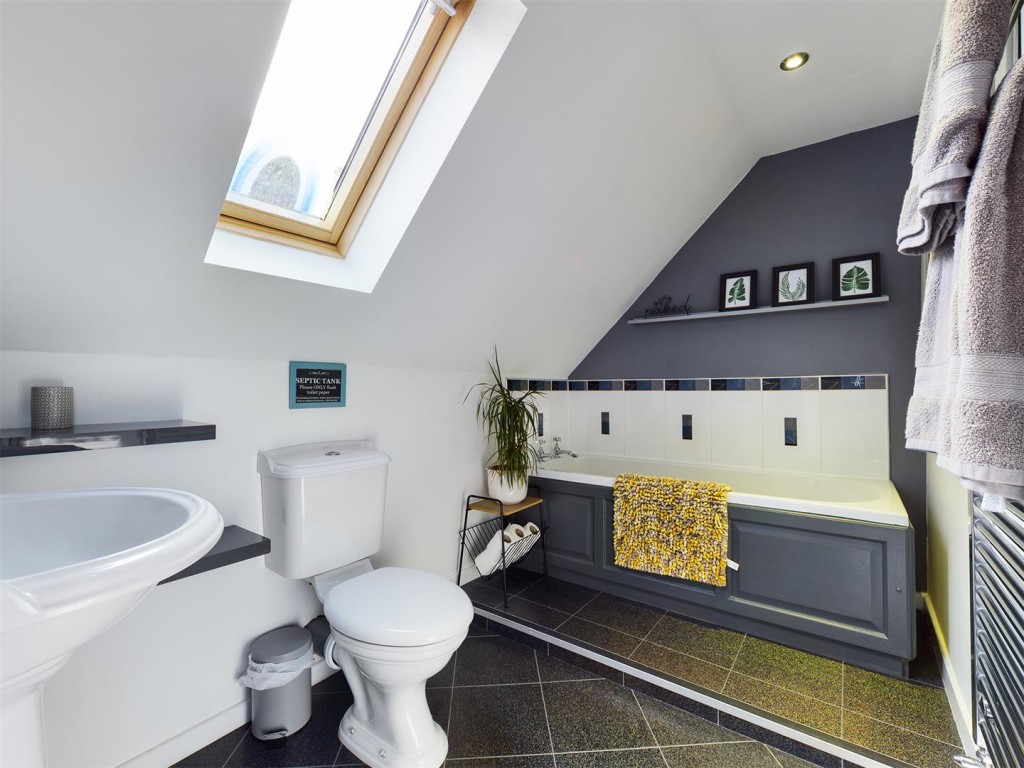 Images for Chadwick Bank, Stourport-On-Severn