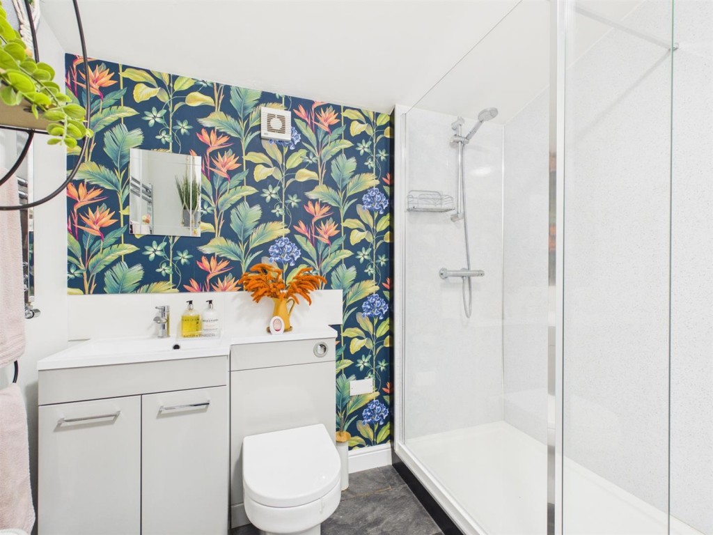 Images for Chadwick Bank, Stourport-On-Severn