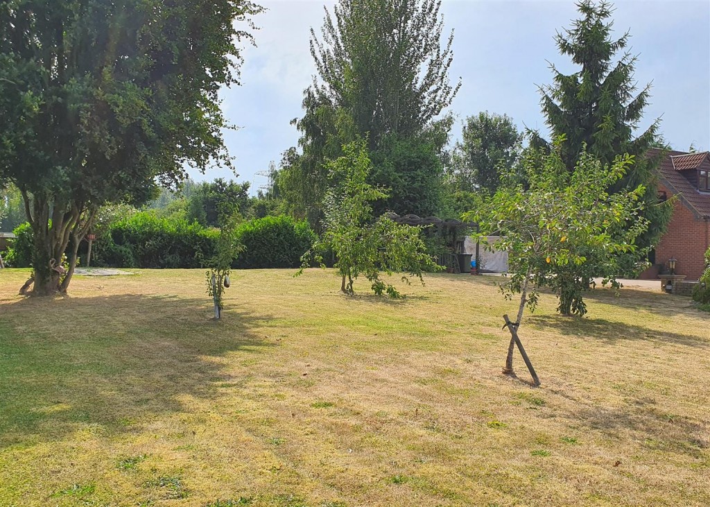 Images for Chadwick Bank, Stourport-On-Severn