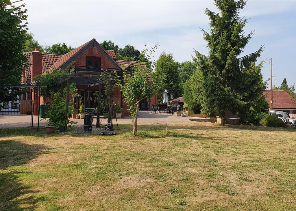 Images for Chadwick Bank, Stourport-On-Severn