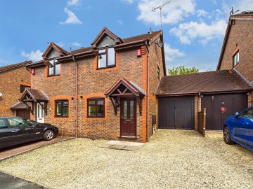 image of 16, Hunts Rise