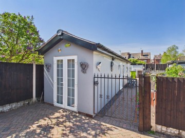 image of Garden Lodge, 11, Roden Avenue