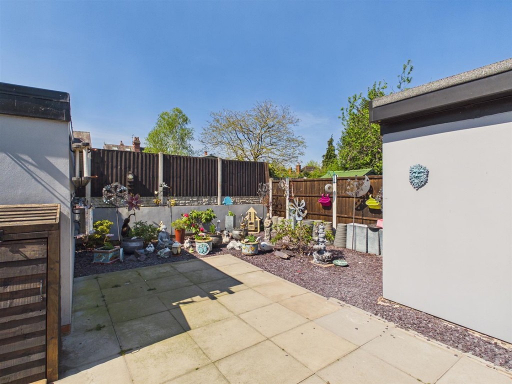 Images for Roden Avenue, Kidderminster