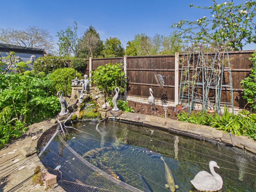 Images for Roden Avenue, Kidderminster