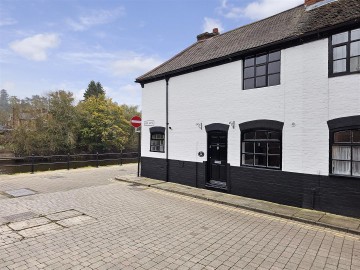 image of Swan Cottage, Dog Lane