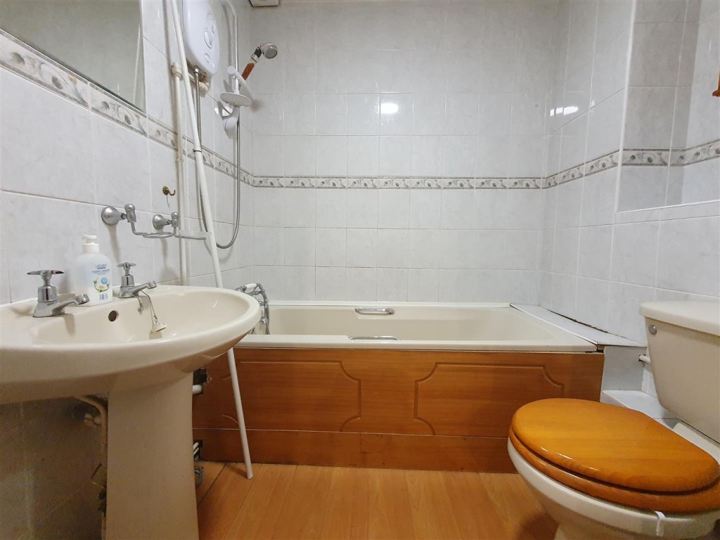 Images for Foxdale Drive, Brierley Hill