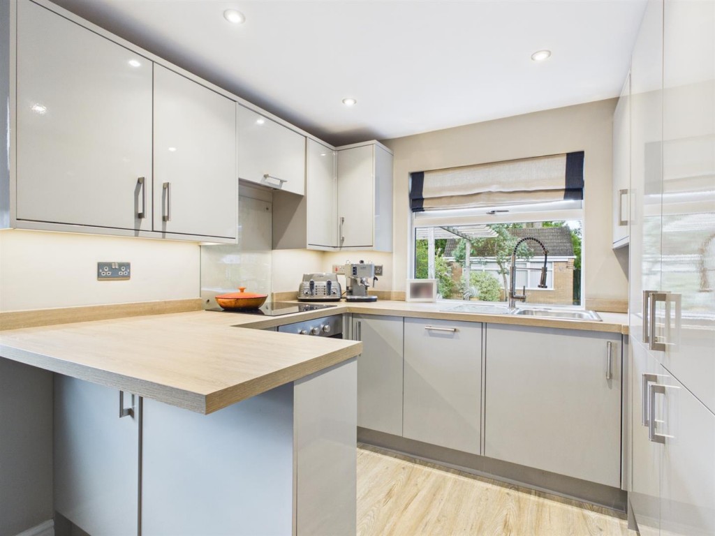 Images for Stourton Crescent, Stourbridge