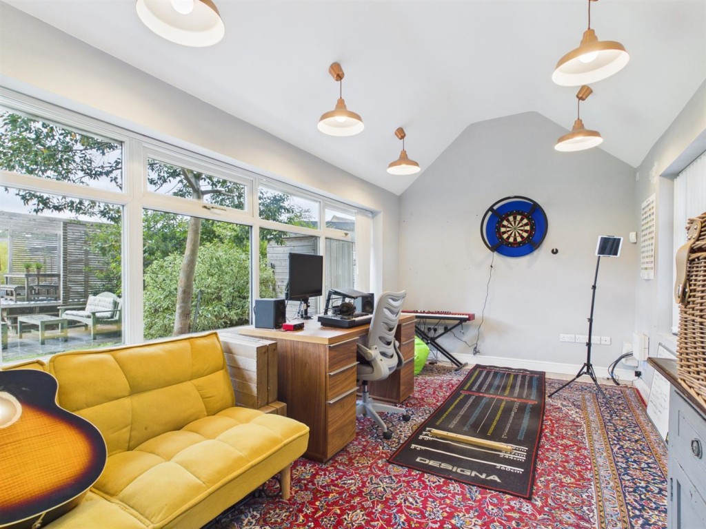 Images for Stourton Crescent, Stourbridge