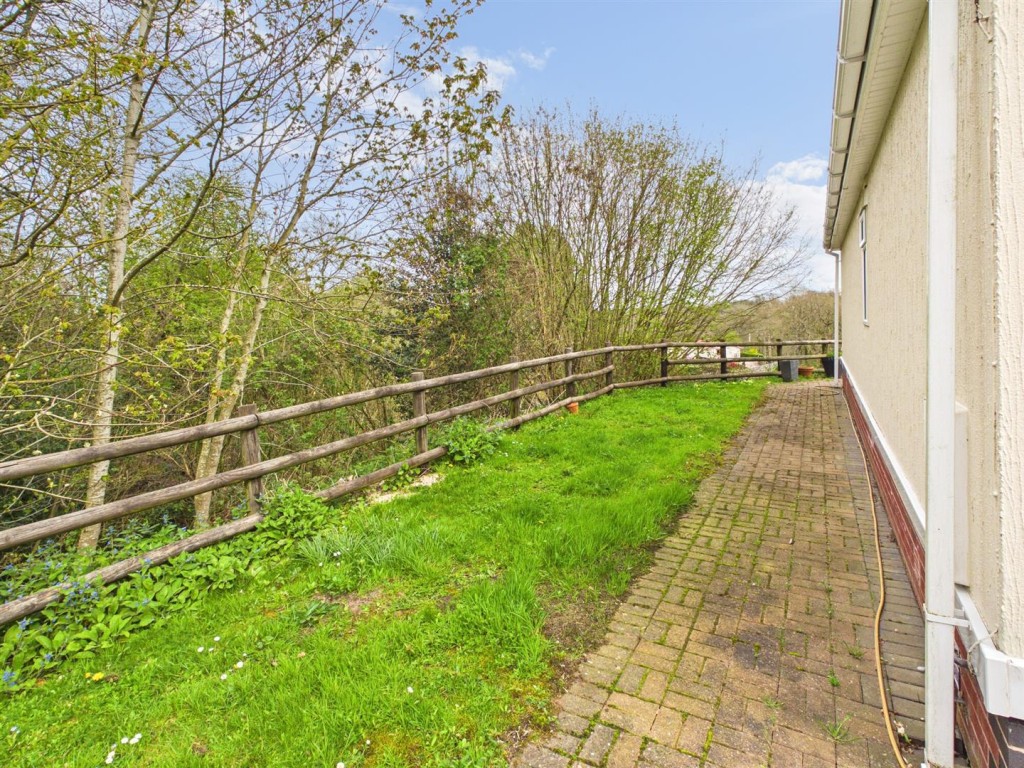 Images for Pool Lane, Clows Top, Kidderminster