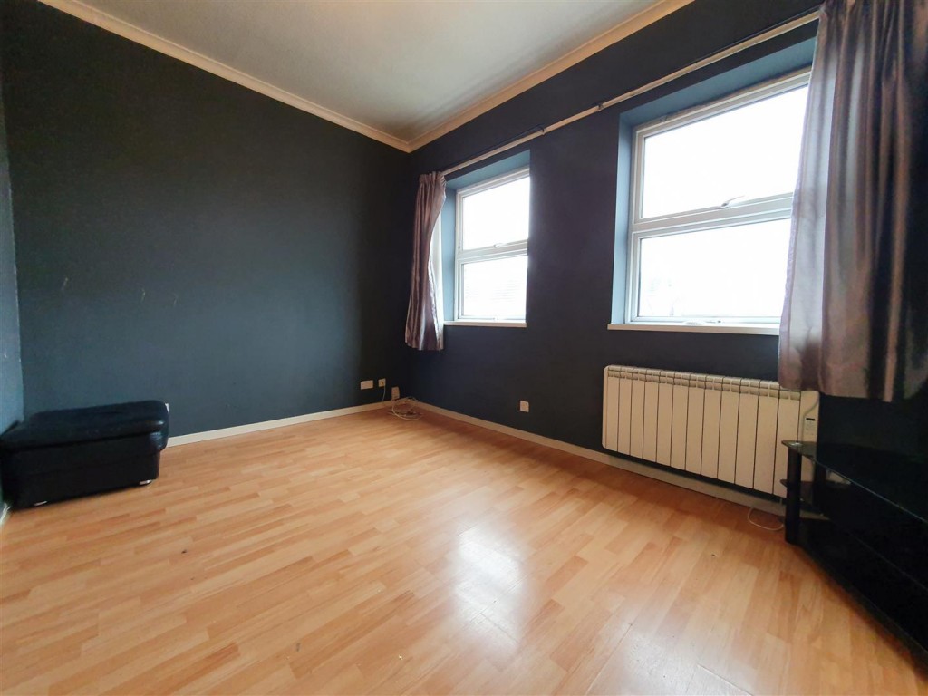 Images for Flat 7, Furlong Court