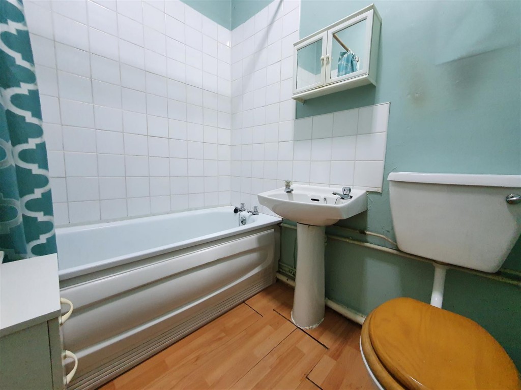 Images for Flat 7, Furlong Court